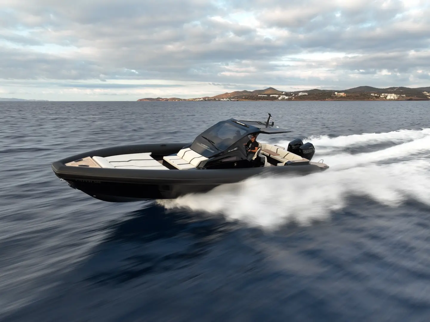 Keskin hatlar, sofistike detaylar